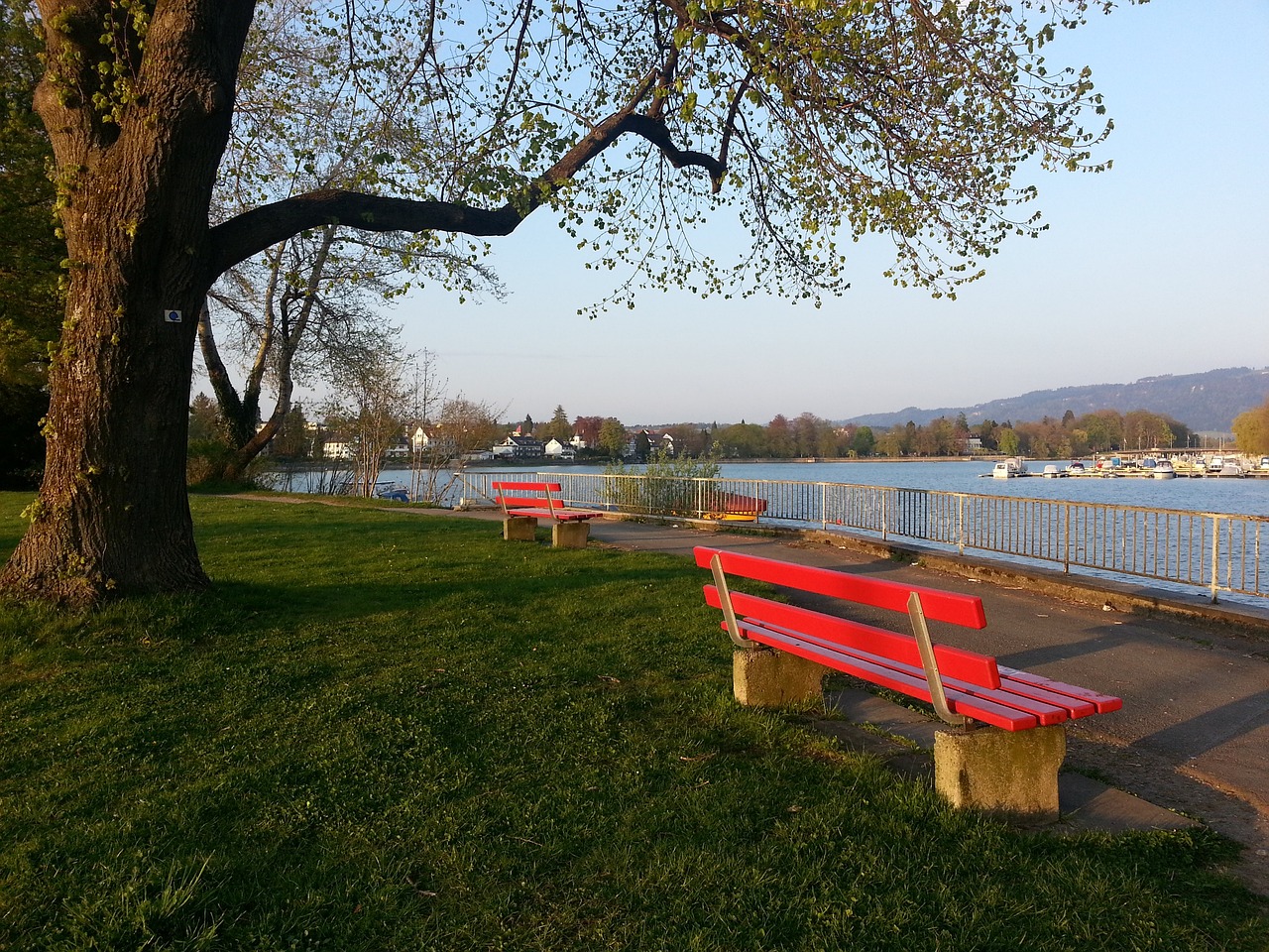 东部南部海域有大风 全国大部地区降水稀少.